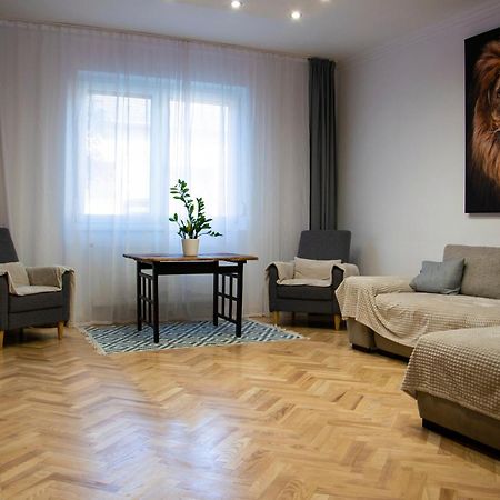 Season One Apartman Szeged Ngoại thất bức ảnh