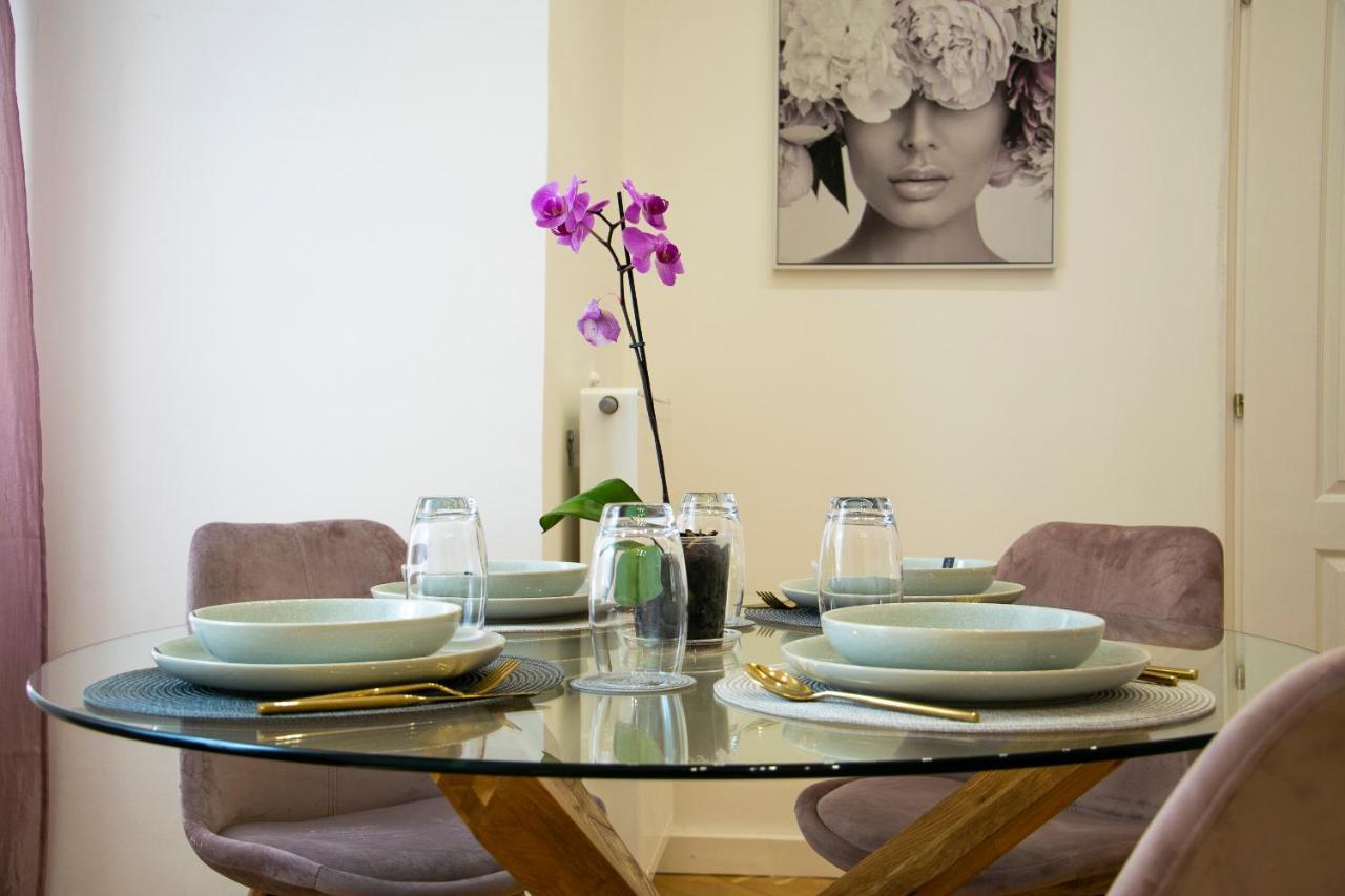 Season One Apartman Szeged Ngoại thất bức ảnh