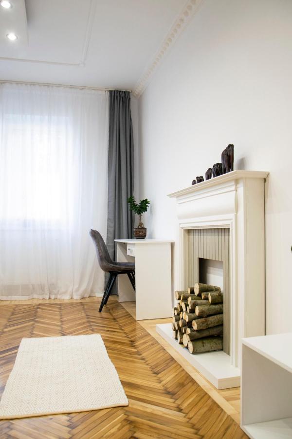 Season One Apartman Szeged Ngoại thất bức ảnh