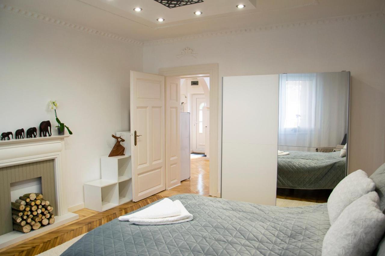 Season One Apartman Szeged Ngoại thất bức ảnh