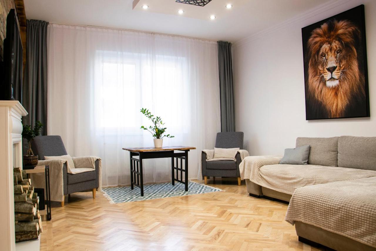 Season One Apartman Szeged Ngoại thất bức ảnh