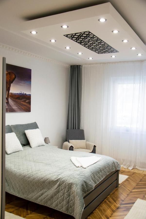 Season One Apartman Szeged Ngoại thất bức ảnh